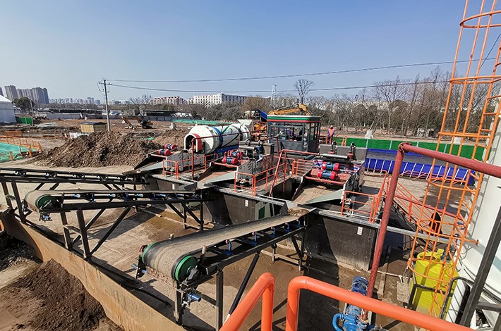 污染土壤修復(fù)工程現(xiàn)場 污染土壤修復(fù)工程現(xiàn)場