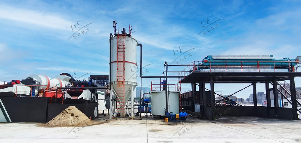 華南地區(qū)移動式土壤淋洗修復項目現(xiàn)場