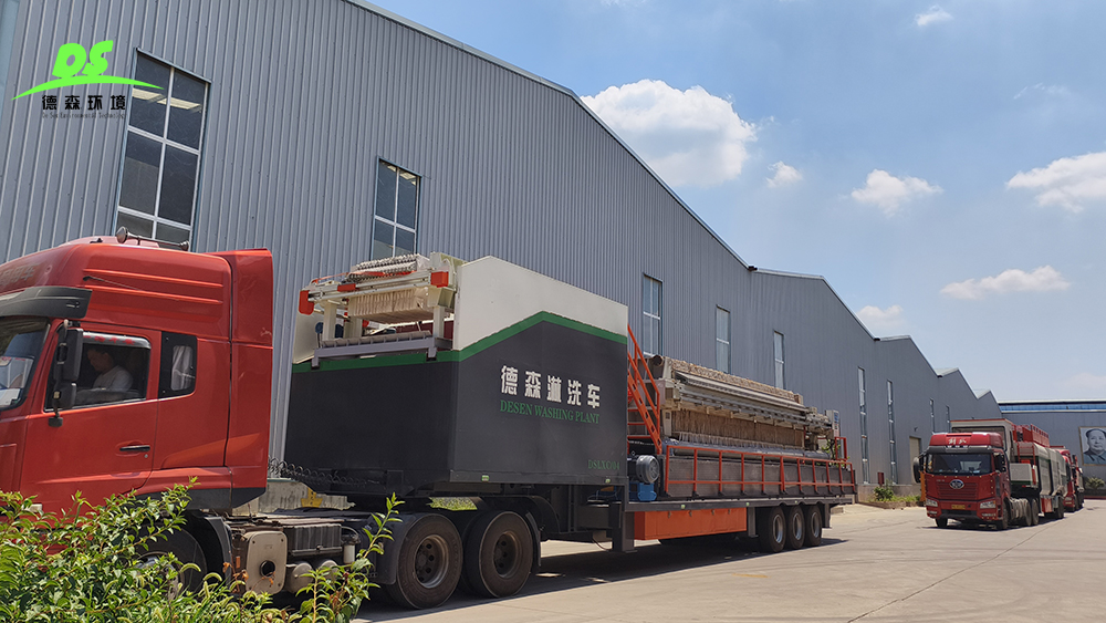 移動式土壤淋洗裝備發(fā)貨現(xiàn)場